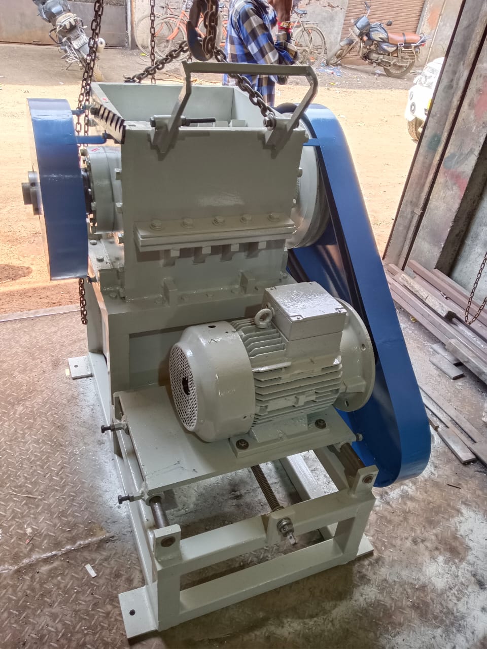 PP/LD/HDPE/ABS CRUSHER ARTICLE (GRINDER) MACHINE